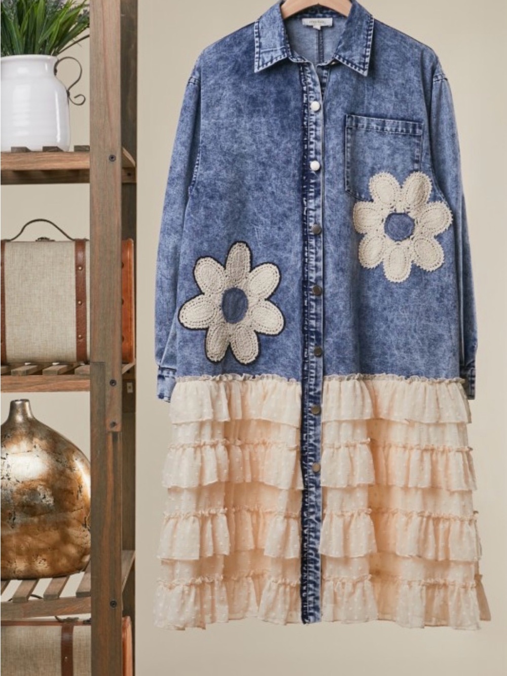 Denim & Cream Ruffle Daisy Duster
